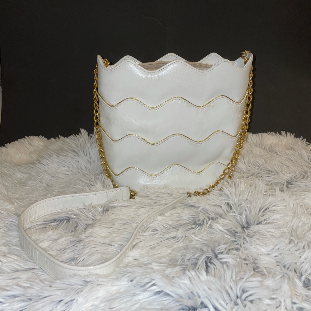 Ashneil Crossbody